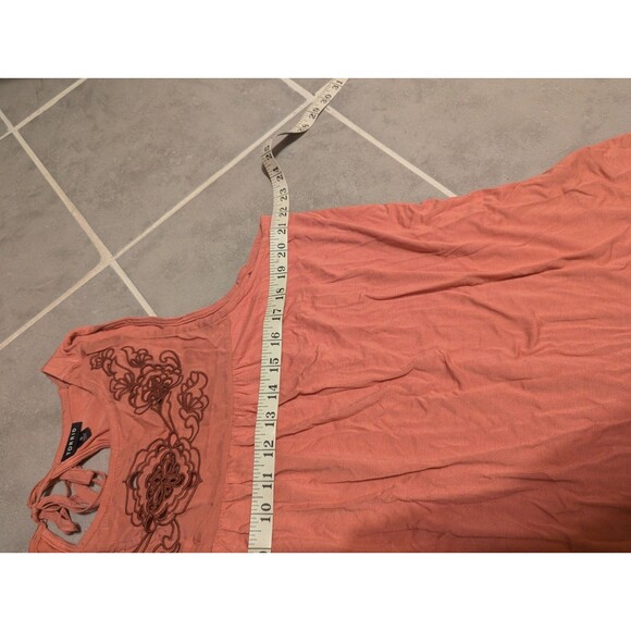 Torrid sleeveless peach embroidery tank top plus Size 0 - Picture 8 of 11